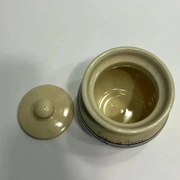 Yesteryears Marshal Texas pottery sugar bowl with lid glow in grace hand painted - Picture 2 of 6